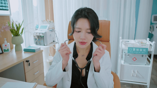 成熟校医欧阳韵